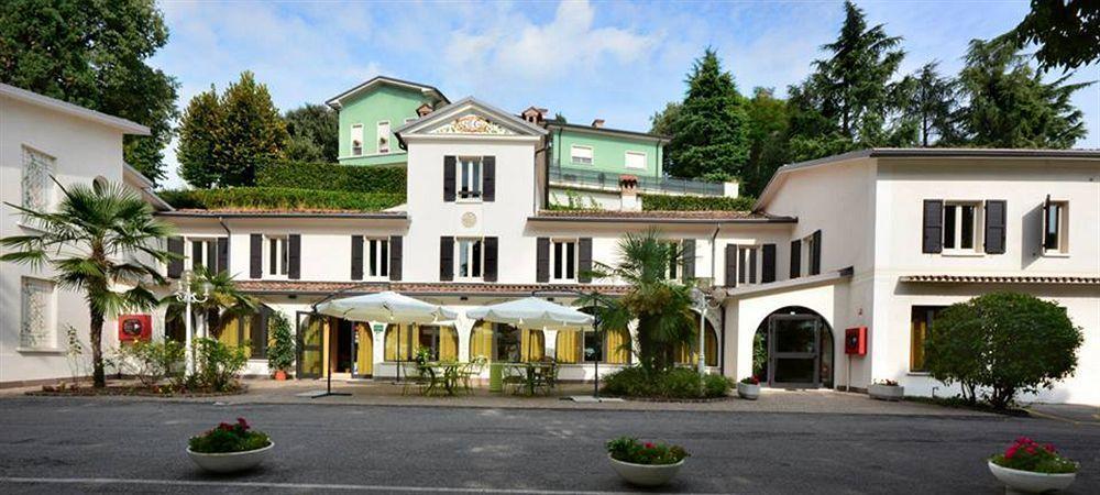 Hotel Ristorante La Grotta Кастильоне-делле-Стивьере Экстерьер фото